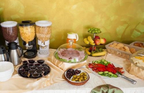 Sector 4 Hotel | Discover Hotel Corvaris: Family-Friendly Retreat Awaits