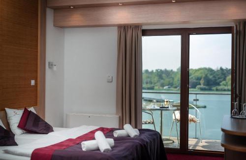 Gyoparosfuerdo Hotel | Ocean View Retreat: Hotel Corvus Aqua with Top Amenities