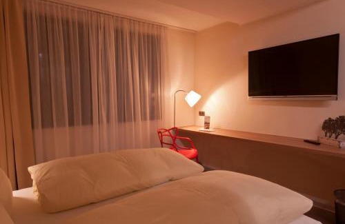 Niederzwehren Hotel | Welcoming Hotel Credé: Family-Friendly with Great Amenities