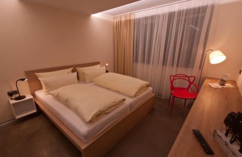 Niederzwehren Hotel | Welcoming Hotel Credé: Family-Friendly with Great Amenities