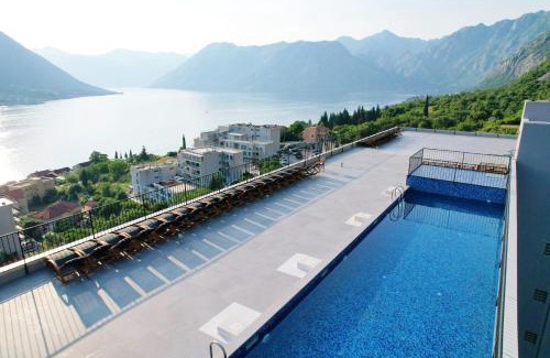 Dobrota Hotel | Discover Hotels in Kotor with Oceanfront Pool Access
