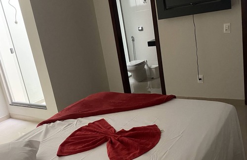 Cristalina Hotel | Discover Hotel Cristalina: Family-Friendly with Breakfast Included