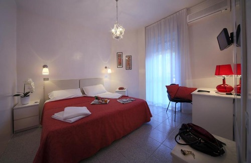 Centro Storico Sud Hotel | Discover Hotel Cristallo Brescia: Family-Friendly Comfort