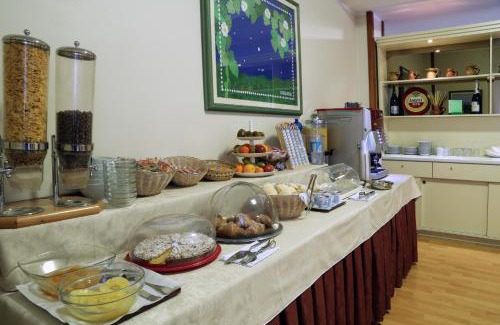 Centro Storico Sud Hotel | Discover Hotel Cristallo Brescia: Family-Friendly Comfort