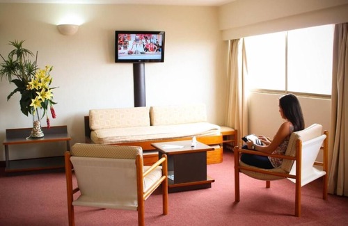 Puerto La Cruz Hotel | Comfortable Stay at Hotel Cristina Suites with Pool & Ocean View