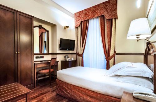 Porta Venezia Hotel | Indulge at Worldhotel Cristoforo Colombo - 4-Star Retreat