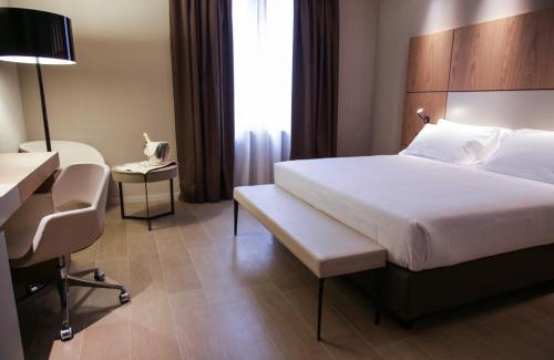 Porta Venezia Hotel | Indulge at Worldhotel Cristoforo Colombo - 4-Star Retreat