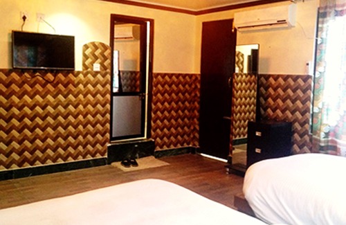 Tansen Hotel | Budget-Friendly Stay at Hotel Crown with Child-Friendly Amenities