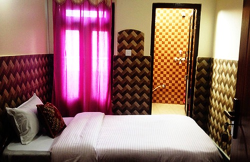 Tansen Hotel | Budget-Friendly Stay at Hotel Crown with Child-Friendly Amenities
