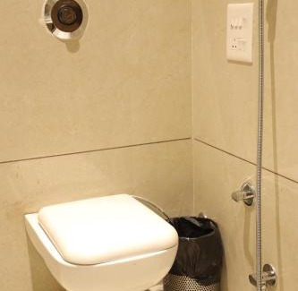 Amritsar Hotel | Convenient Hotel Crown Savoy, Steps from Railway Station