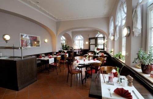 Doebeln Hotel | Discover Comfort at Hotel Döbelner Hof - Pet Friendly Stay