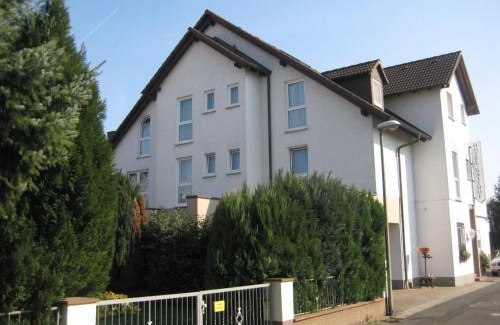 Kahl Hotel | Welcoming Hotel-Dörfler Garni: Breakfast & Family Friendly