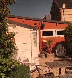 Etretat Hotel | Discover Hotel d'Angleterre Etretat: Family-Friendly Retreat