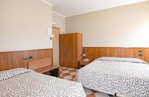 Dalmine Hotel | Pet-Friendly Hotel Daina with Hot Tub & Restaurant