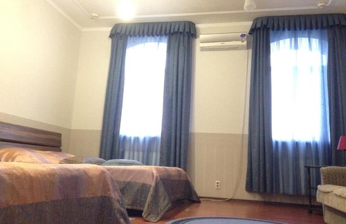 Leninskiy rayon Hotel | Pet-Friendly Retreat at Hotel Dama s Sobach'koy