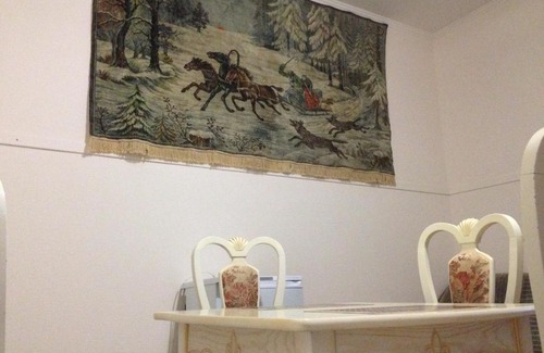 Leninskiy rayon Hotel | Pet-Friendly Retreat at Hotel Dama s Sobach'koy