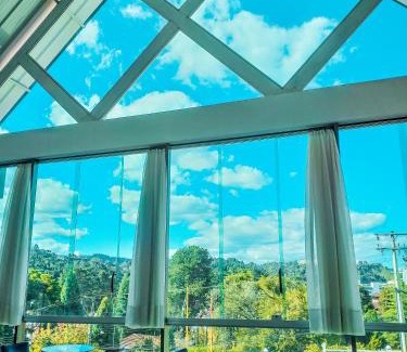 Vila Iara Hotel | Discover Hotel Dan Inn Campos do Jordão with Pool & Hot Tub