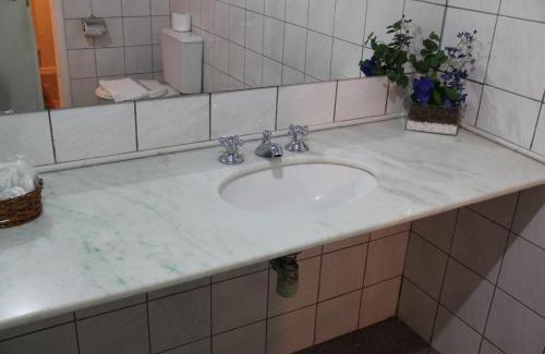 Campos Elisios Hotel | Inviting Hotel Dan Inn Ribeirão Preto with Spa & Pool Access