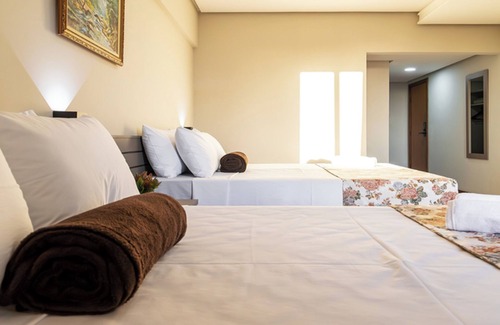 Centro Hotel | Discover Hotel Dan Inn Uberlândia: Pool, Restaurant & More