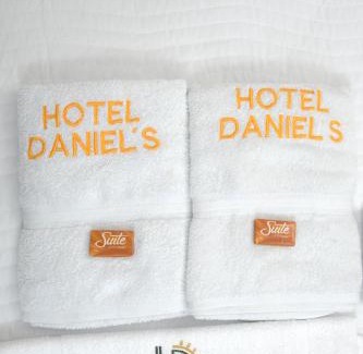 Barrancas Hotel | Discover Comfort at Hotel Daniels: Pet-Friendly & Breakfast
