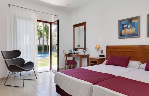 Denia Hotel | Relaxing Retreat at Hotel Daniya Denia with Pool & Spa