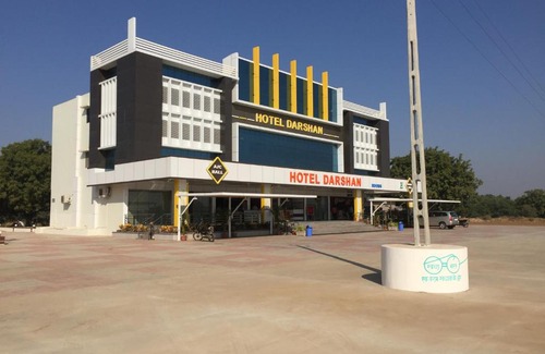 Vadgam Hotel | Guest Rated Hotel Darshan with Breakfast Included
