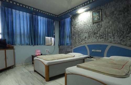 Amreli Hotel | Hotel Darshan