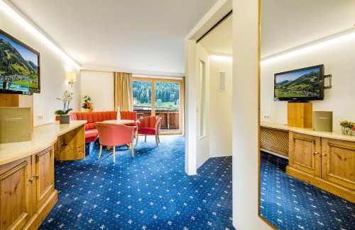 Saalbach-Hinterglemm Hotel | Elegant Oceanfront Retreat at Hotel Kohlmais - 4 Stars