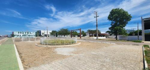 Serra Talhada Hotel | Pet-Friendly Hotel das Palmeiras with Pool & Restaurant