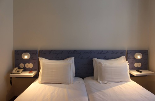 Aveiro Hotel | Elegant Hotel das Salinas: Rated 9.4, Family-Friendly Amenities