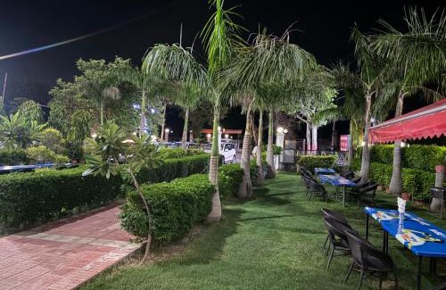 Varanasi Hotel | Budget-Friendly Comfort at Hotel Dawat with Family Amenities