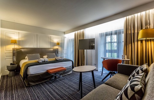 Bourges Hotel | Elegant Escape at Hotel de Bourbon - Mercure Bourges