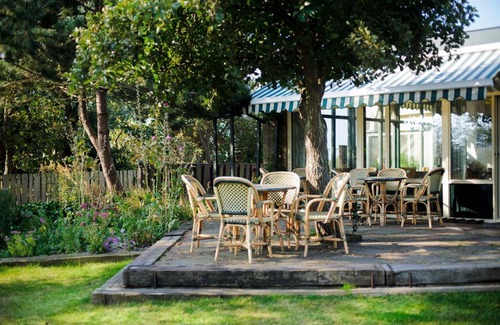 Kaard Hotel | Discover Hotel De Horper Wielen: Family-Friendly Fun