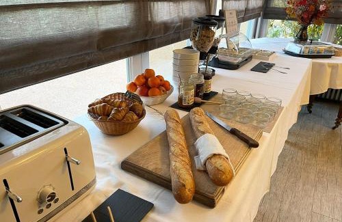 Cluny Hotel | Inviting Hotel de l'Abbaye à Cluny - Rated 8.5/10!