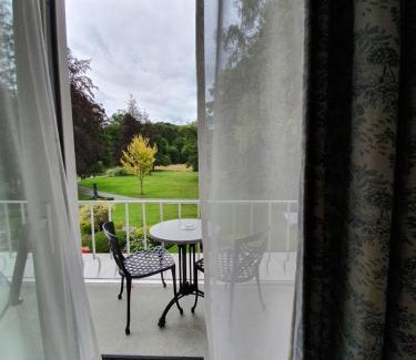 Eischen Hotel | Pet-Friendly Hotel de la Gaichel with Pool & Breakfast