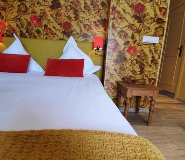 Eischen Hotel | Pet-Friendly Hotel de la Gaichel with Pool & Breakfast