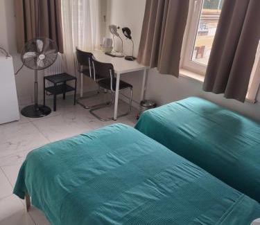 Paperode Hotel | Accessible Comfort at Hotel de la Gare Aalst