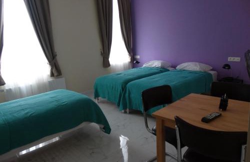 Paperode Hotel | Accessible Comfort at Hotel de la Gare Aalst