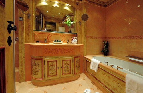 Courchevel Hotel | Relax at Hotel de la Loze: 4-Star Spa & Family Friendly