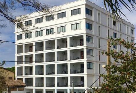 Antsiranana Hotel | Pet-Friendly Hotel de la Poste with Oceanfront Pool