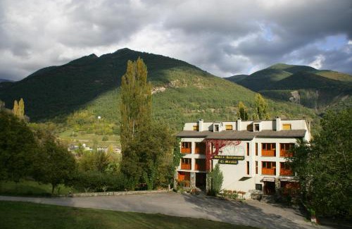 Broto Hotel | Pet-Friendly Hotel de Montaña El Mirador - Rated 8.8/10