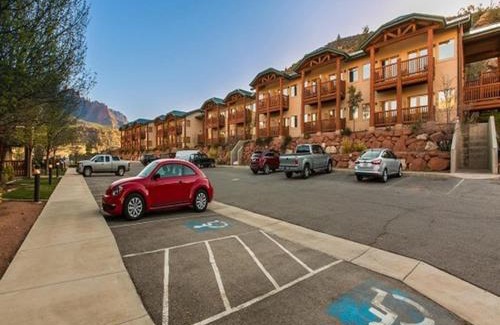 Zion National Park South Entrance Hotel | Experience Hotel De Novo Springdale, Tapestry Collection
