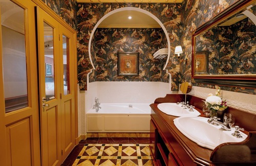 Saint-Martin-de-Re Hotel | Elegant Hotel de Toiras: Spa, Pool & Top Guest Reviews