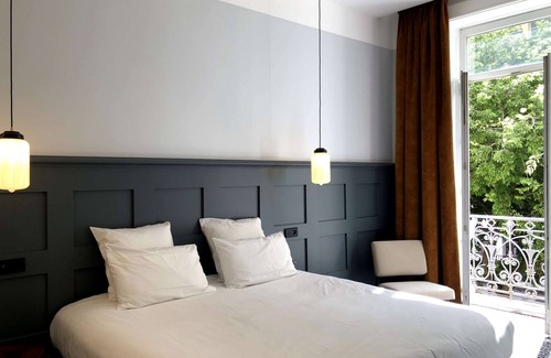 Carnot - Gailleton Hotel | Stay at Hotel De Verdun 1882: A Family-Friendly Escape
