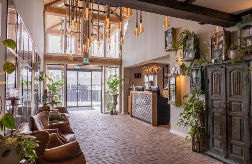 Lies Hotel | Discover Hotel De Walvisvaarder: Spa & Family-Friendly Stay