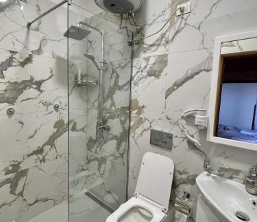 Kruje Hotel | Budget-Friendly Castle View Rooms with Top Amenities