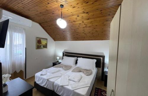 Kruje Hotel | Budget-Friendly Castle View Rooms with Top Amenities