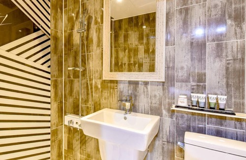 Changwon Hotel | Budget-Friendly Hotel Dean with Family Amenities & Breakfast
