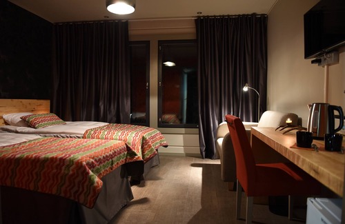 Utsjoki Hotel | Elegant Hotel Deatnu: Family-Friendly with Dining Options