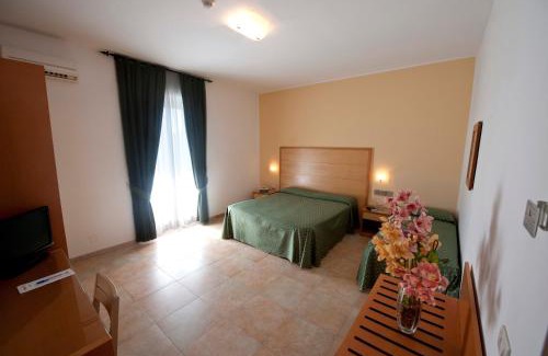 Vieste Hotel | Discover Hotel Degli Aranci: Oceanfront Escapes Await